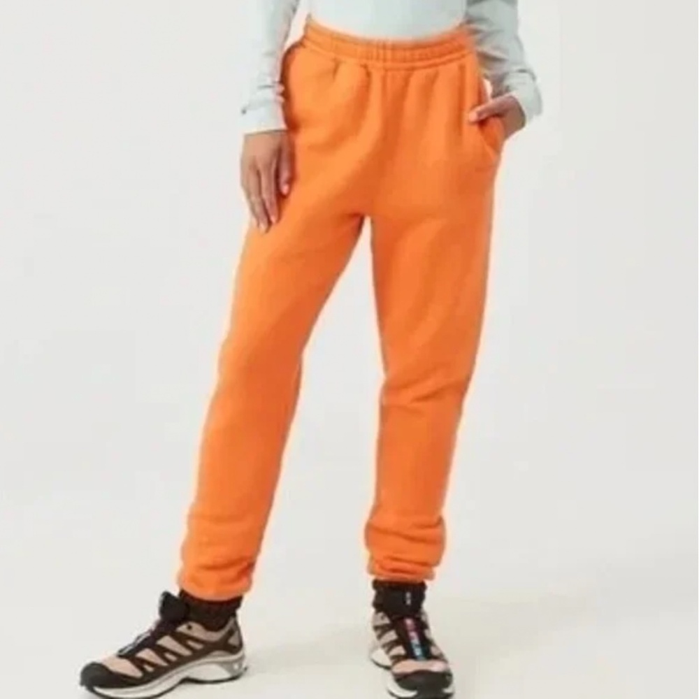 Outdoor Voices Nimbus sweatpants in small
